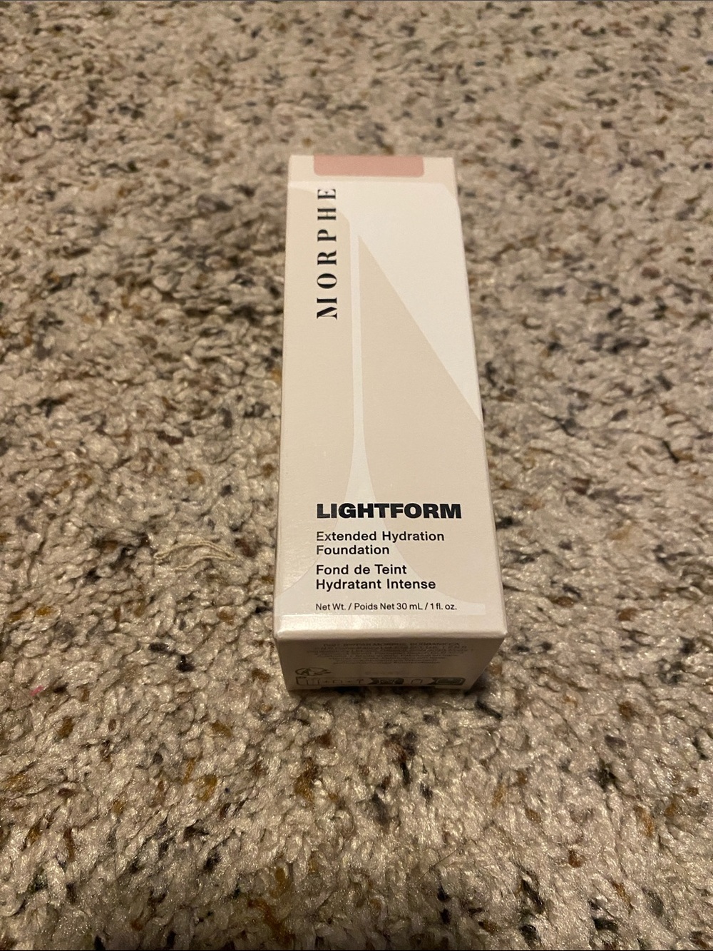 Morphe Lightform Extended Hydration Foundation - Neutral Beige/Pale Pink Accents